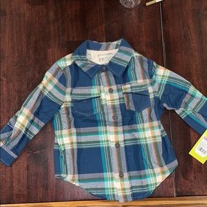New Oshkosh flannel button down shirt. Size 2T